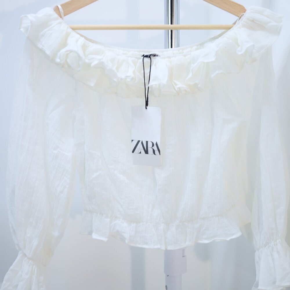 ZARA White Off-Shoulder Ruffle Blouse , Size XS NWT